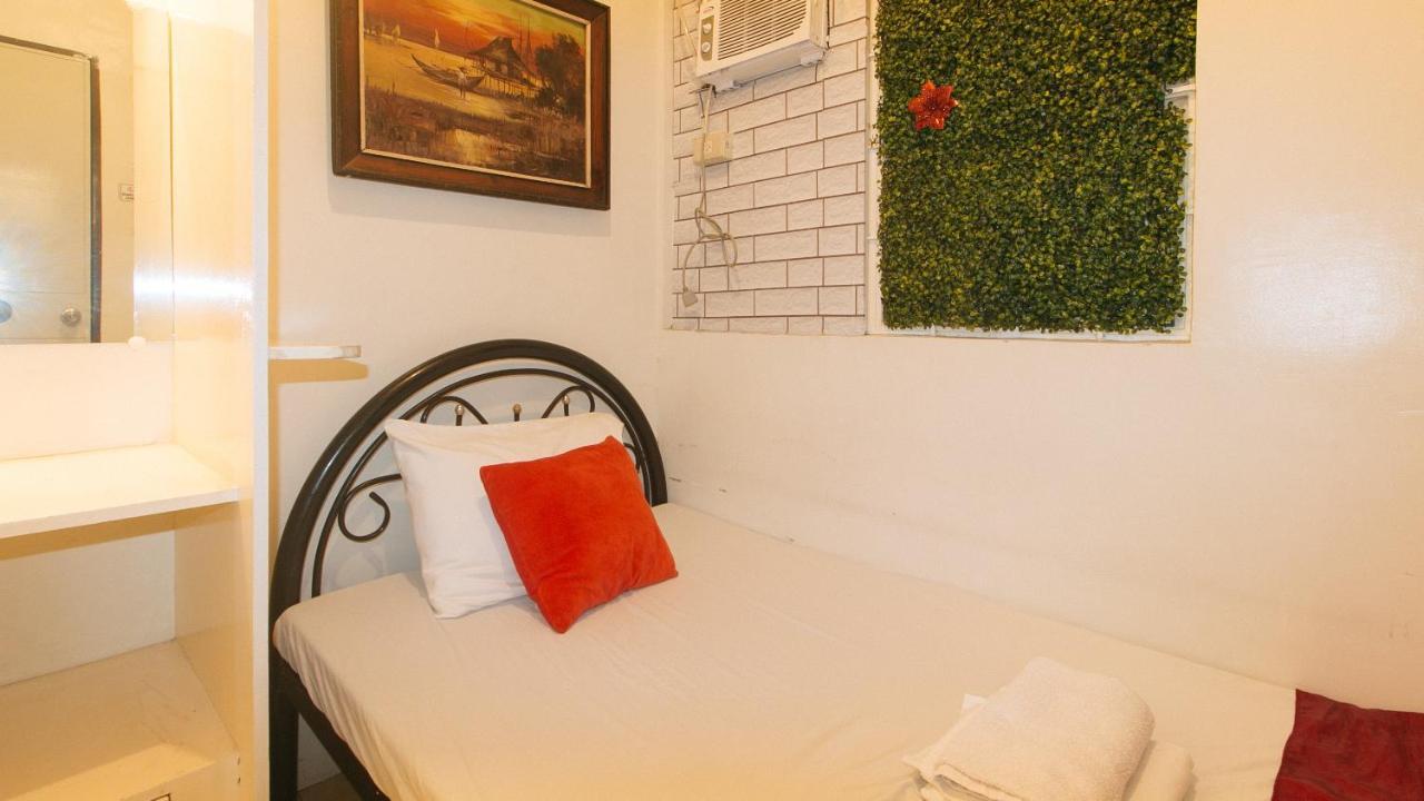 Nearest Hostel Pasay City By Reddoorz Bagian luar foto